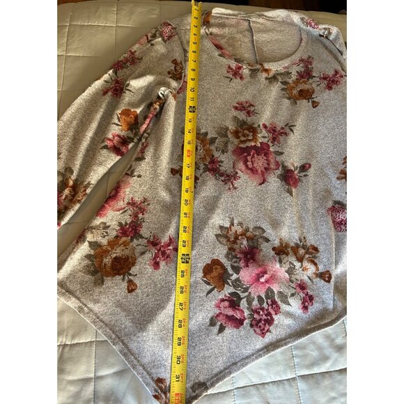 Green Envelope Gray Floral Asymmetrical Hem Tunic Top Women’s Size 2X 3/4 Sleeve - Picture 3 of 10